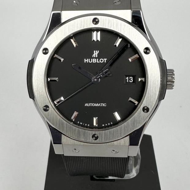 Hublot Blue Watch – Striking Style, Timeless Craft